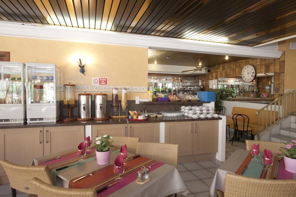 Hotel La Croix De Malte 라시오타 외부 사진